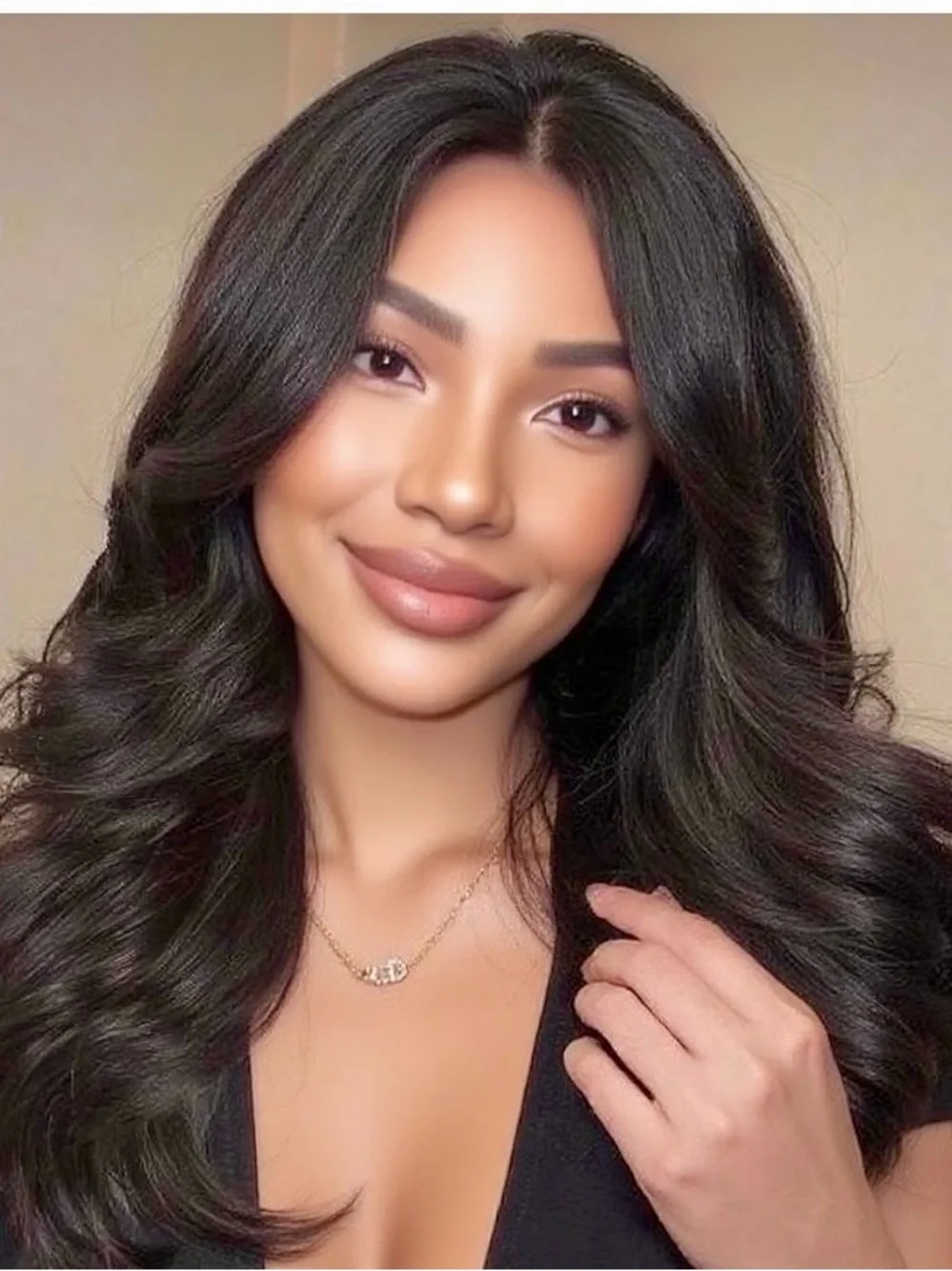 Sleek Black Long Layered Women's Wig with Soft Waves